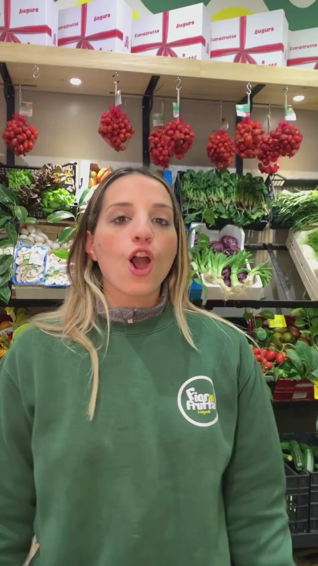 Carica il video: